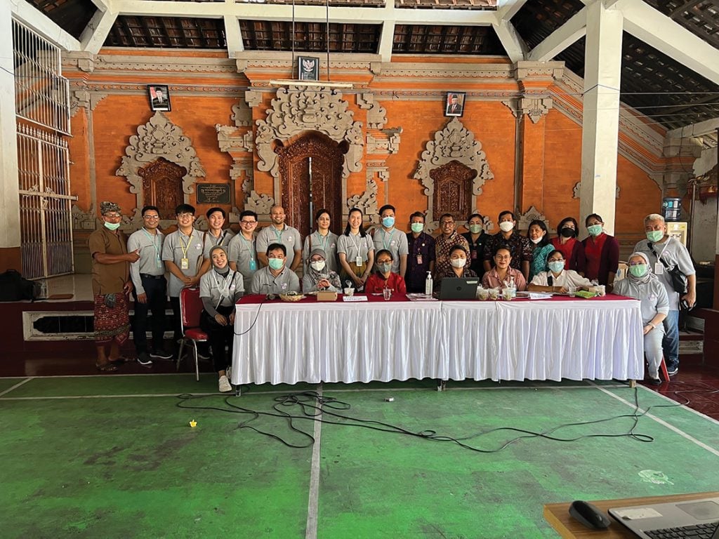 Young Gynaecologist Awardees at the local Posyandu, an integrated primary health centre, in South Kuta